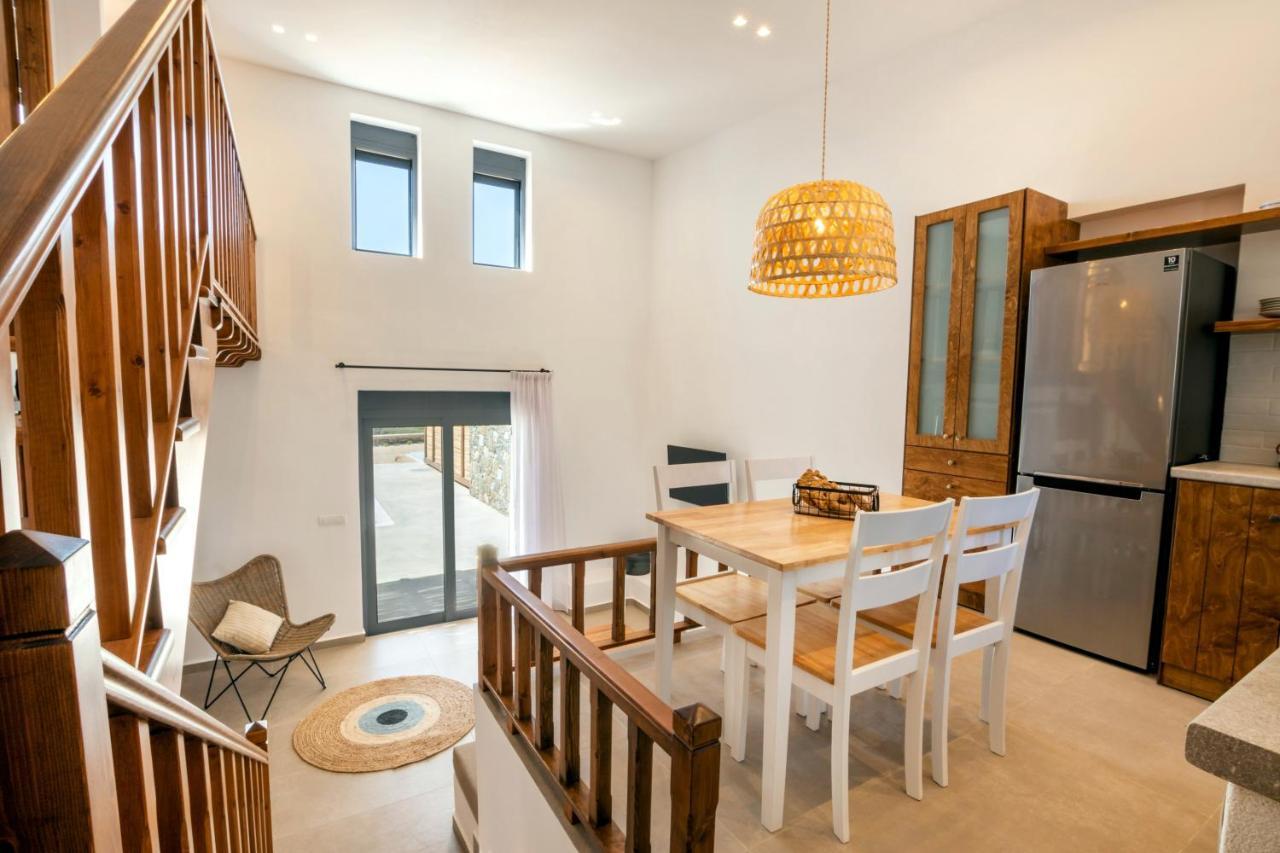 אפיארטיס Cato Agro 4, Seafront Villa With Private Pool מראה חיצוני תמונה